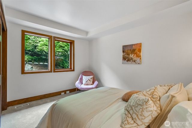 13710 41st Avenue NE, Seattle, WA 98125