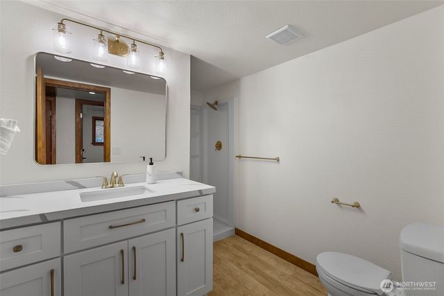 13710 41st Avenue NE, Seattle, WA 98125