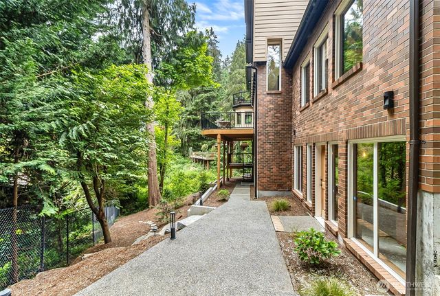 13710 41st Avenue NE, Seattle, WA 98125