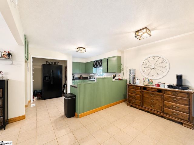 220 Millwood Lane, Wellford, SC 29385