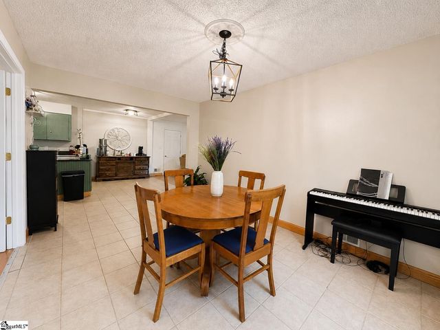 220 Millwood Lane, Wellford, SC 29385