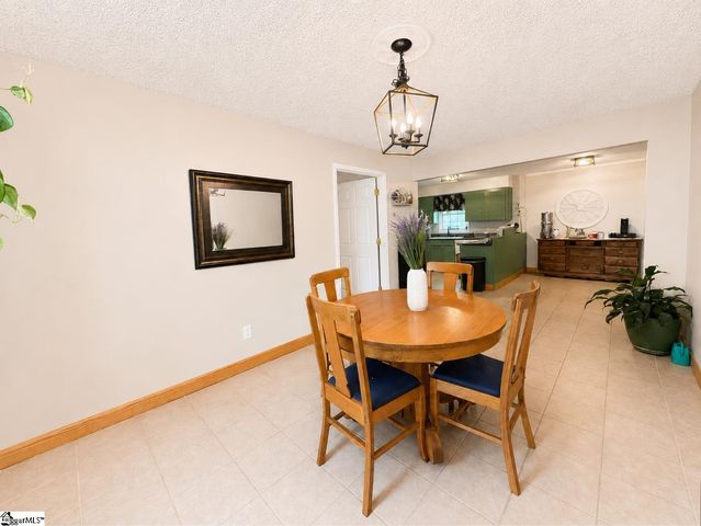 220 Millwood Lane, Wellford, SC 29385