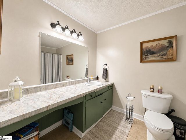220 Millwood Lane, Wellford, SC 29385