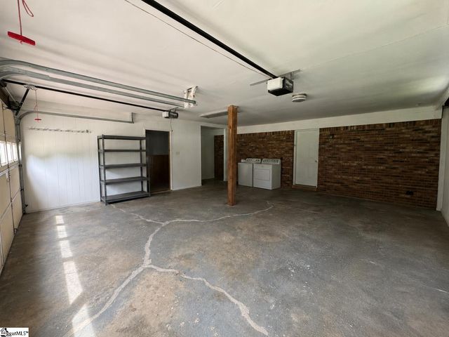 220 Millwood Lane, Wellford, SC 29385