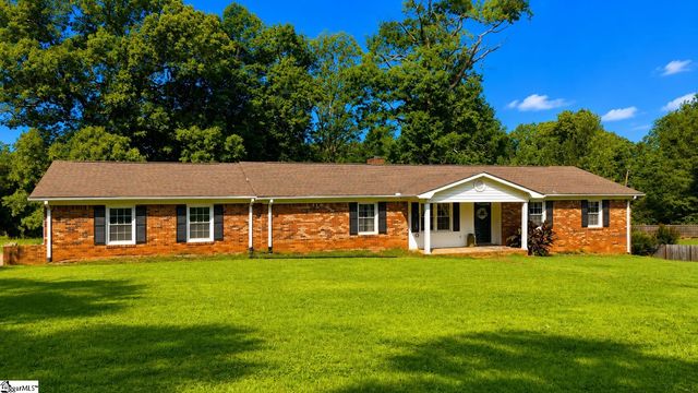 220 Millwood Lane, Wellford, SC 29385