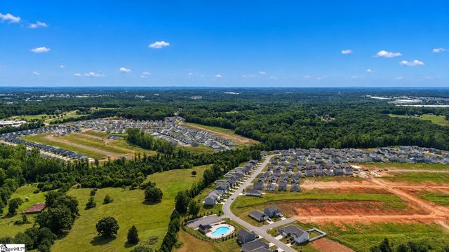 220 Millwood Lane, Wellford, SC 29385