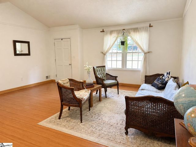 220 Millwood Lane, Wellford, SC 29385