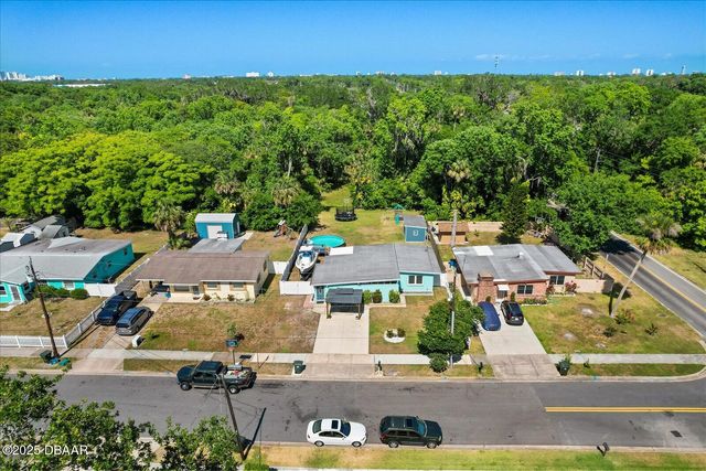 793 Greenway Place, Daytona Beach, FL 32114