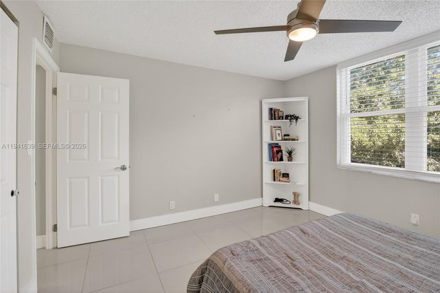 3671 Environ Blvd 564, Lauderhill, FL 33319