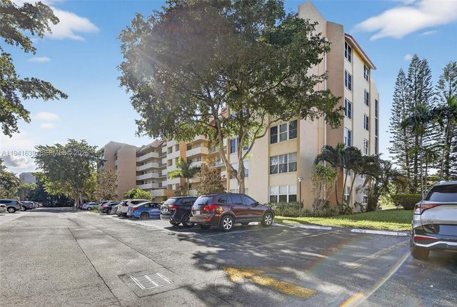 3671 Environ Blvd 564, Lauderhill, FL 33319