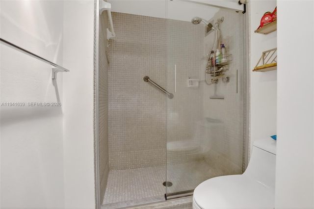 3671 Environ Blvd 564, Lauderhill, FL 33319