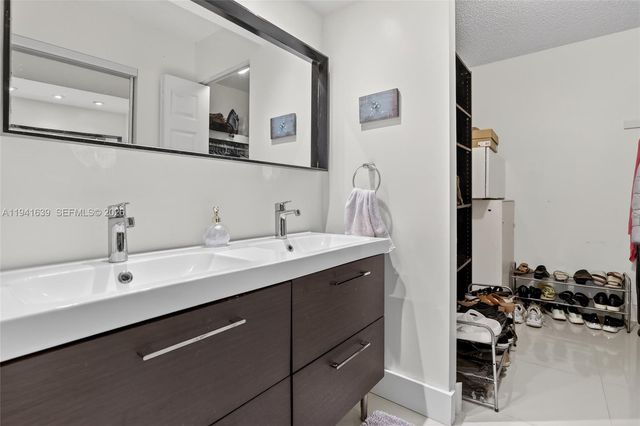 3671 Environ Blvd 564, Lauderhill, FL 33319