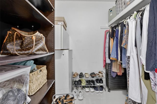 3671 Environ Blvd 564, Lauderhill, FL 33319