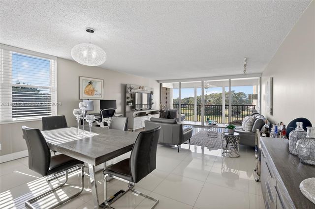 3671 Environ Blvd 564, Lauderhill, FL 33319