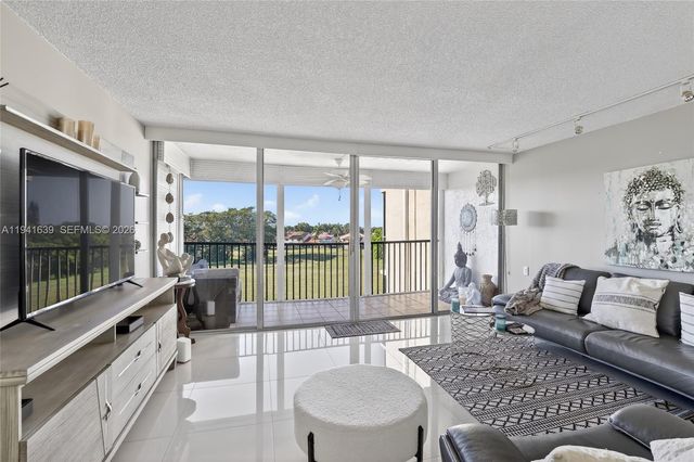 3671 Environ Blvd 564, Lauderhill, FL 33319