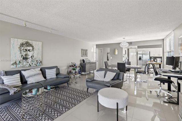 3671 Environ Blvd 564, Lauderhill, FL 33319