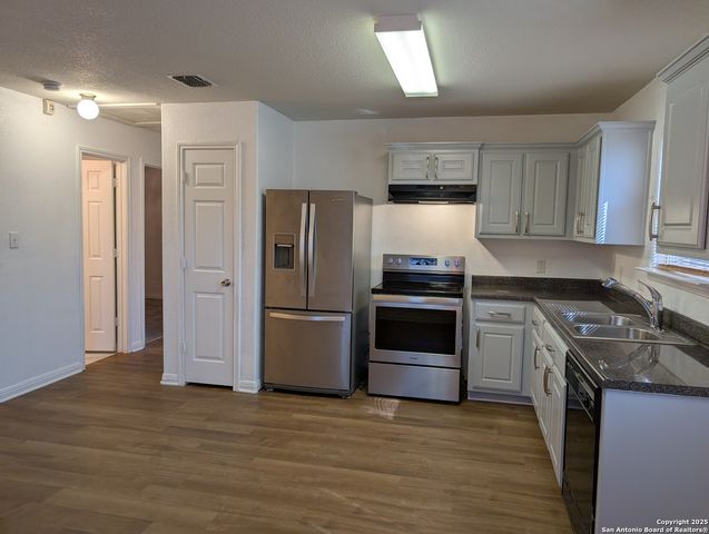 11218 Magic Canyon, San Antonio, TX 78252