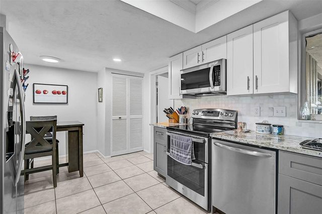 3251 SOUTHFIELD LANE 917, Sarasota, FL 34239