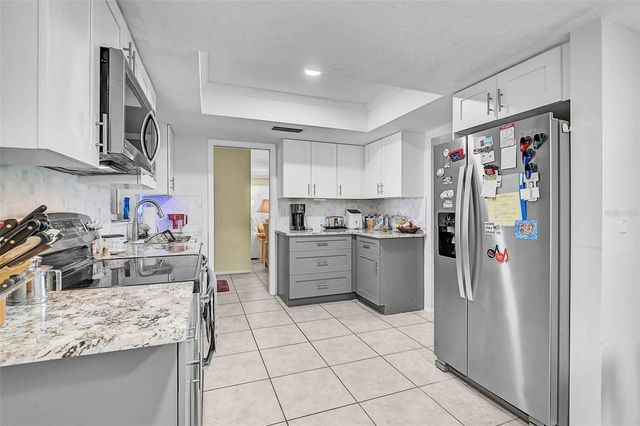 3251 SOUTHFIELD LANE 917, Sarasota, FL 34239