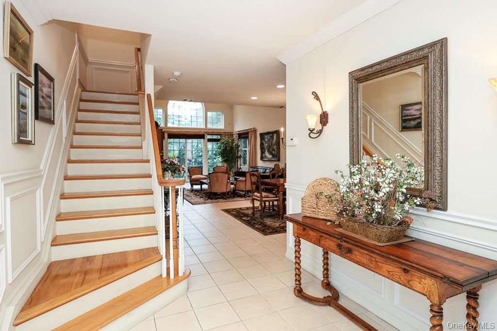 643 Verona Drive, Melville, NY 11747 — photo 2