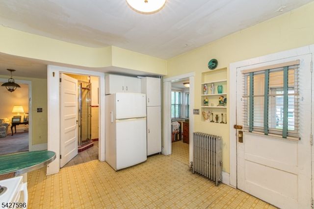35 Eyland Ave, Roxbury Twp., NJ 07876