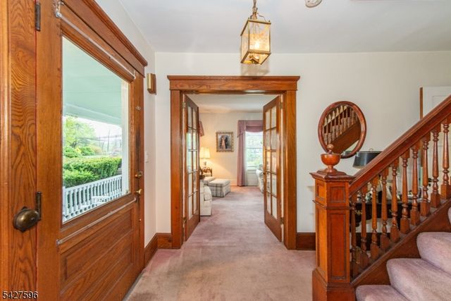 35 Eyland Ave, Roxbury Twp., NJ 07876