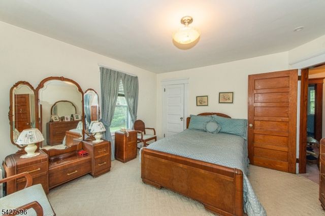 35 Eyland Ave, Roxbury Twp., NJ 07876