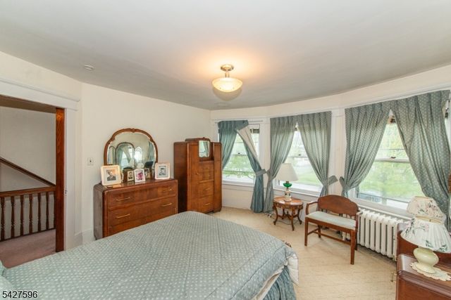 35 Eyland Ave, Roxbury Twp., NJ 07876