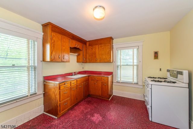 35 Eyland Ave, Roxbury Twp., NJ 07876