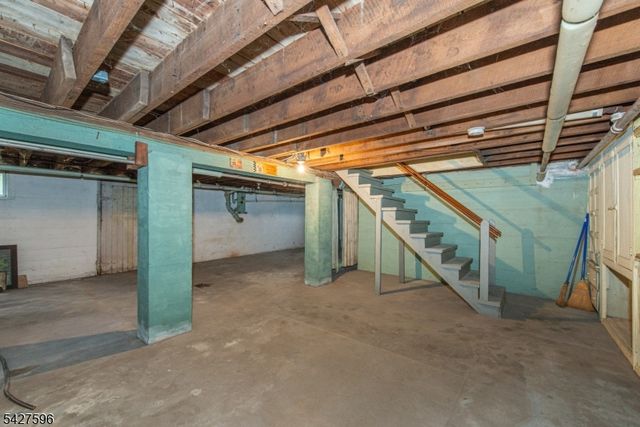 35 Eyland Ave, Roxbury Twp., NJ 07876
