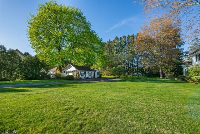 35 Eyland Ave, Roxbury Twp., NJ 07876