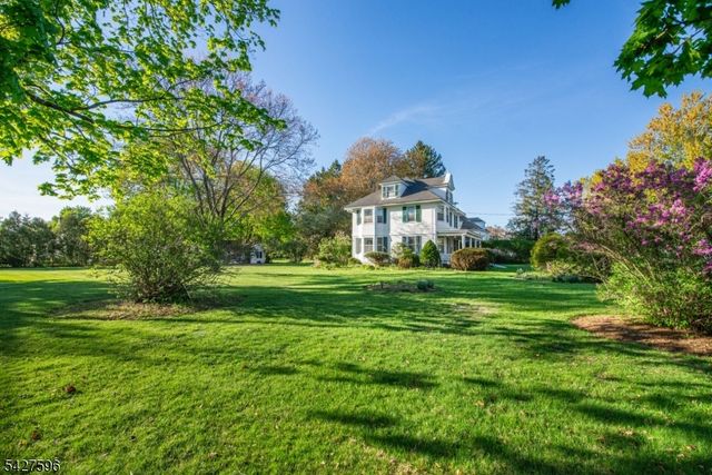 35 Eyland Ave, Roxbury Twp., NJ 07876
