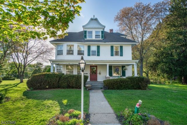 35 Eyland Ave, Roxbury Twp., NJ 07876