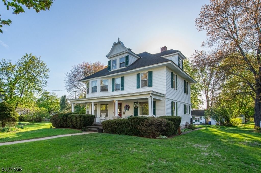 35 Eyland Ave, Roxbury Twp., NJ 07876