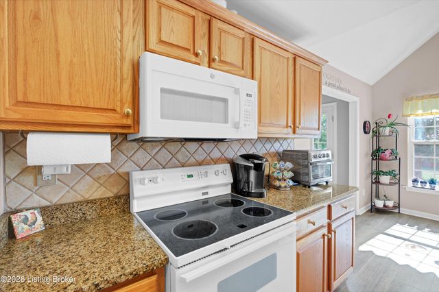 7309 Spring Run Dr, Louisville, KY 40291