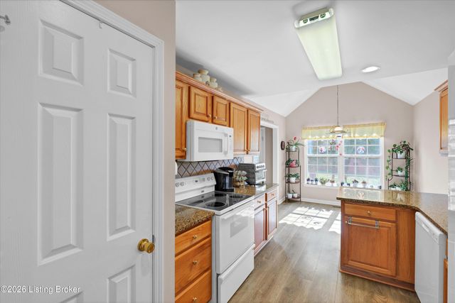7309 Spring Run Dr, Louisville, KY 40291