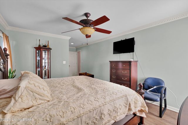 7309 Spring Run Dr, Louisville, KY 40291