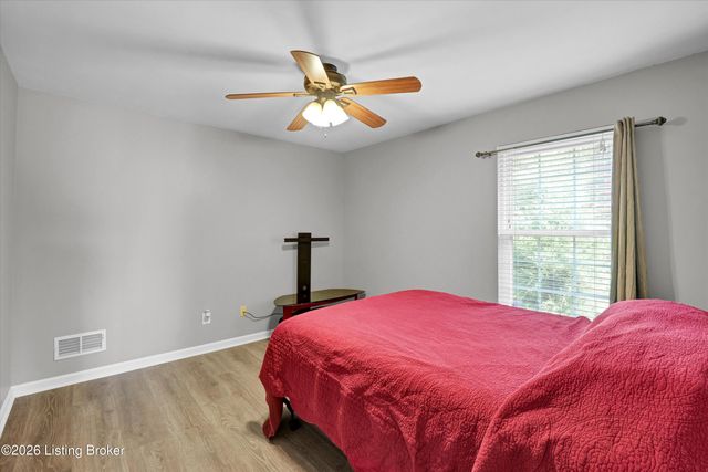 7309 Spring Run Dr, Louisville, KY 40291