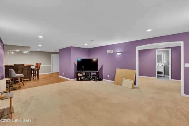 7309 Spring Run Dr, Louisville, KY 40291