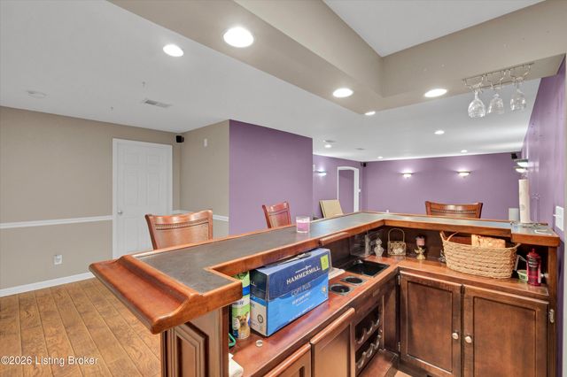 7309 Spring Run Dr, Louisville, KY 40291