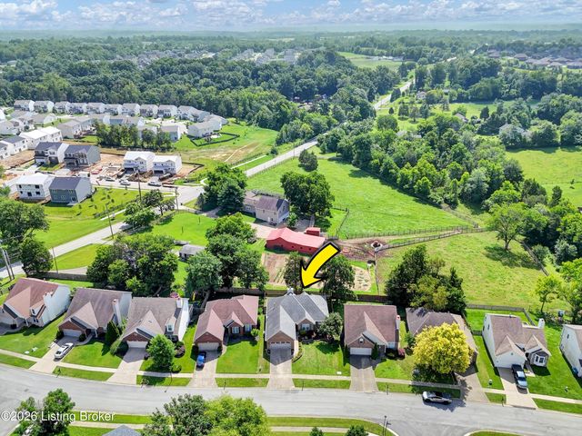 7309 Spring Run Dr, Louisville, KY 40291