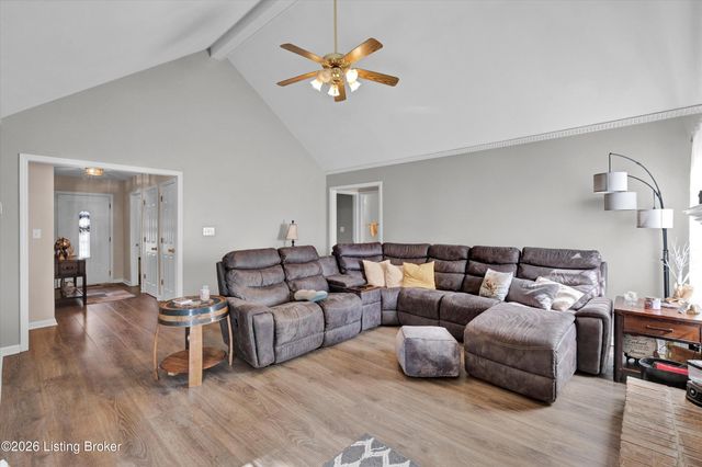 7309 Spring Run Dr, Louisville, KY 40291