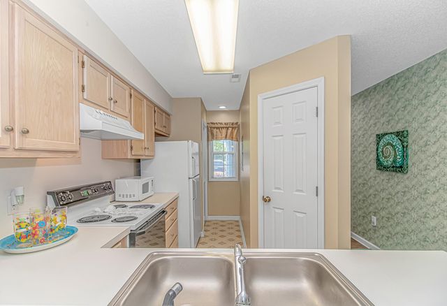 4648 Greenbriar Dr Apt D3, Little River, SC 29566