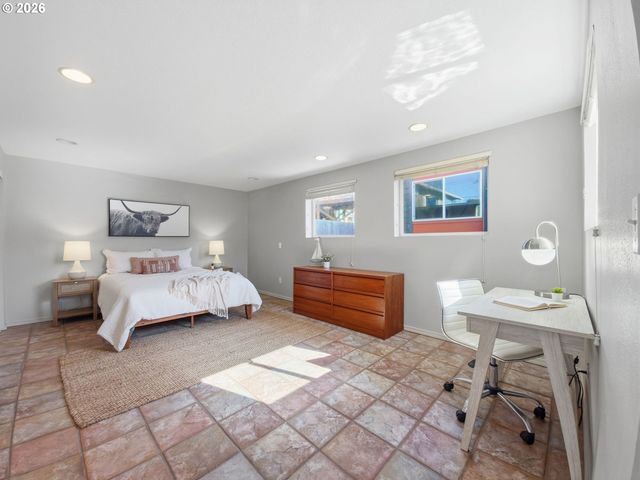 340 STEVENS St, Gleneden Beach, OR 97388