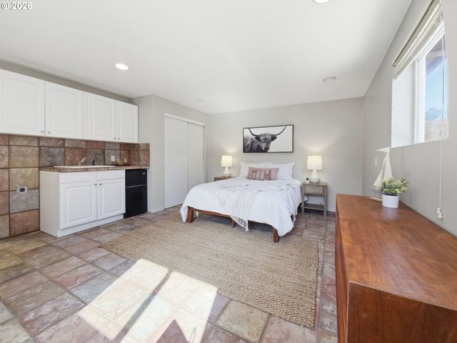 340 STEVENS St, Gleneden Beach, OR 97388