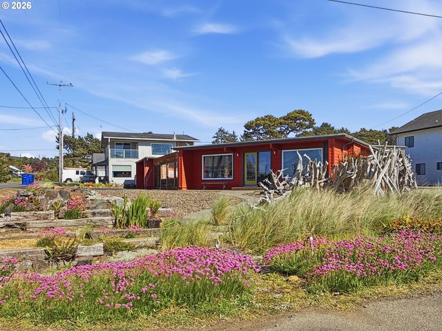 340 STEVENS St, Gleneden Beach, OR 97388