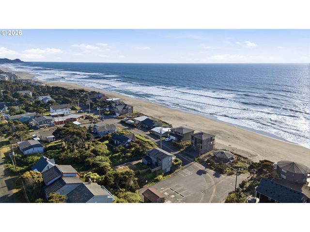 340 STEVENS St, Gleneden Beach, OR 97388