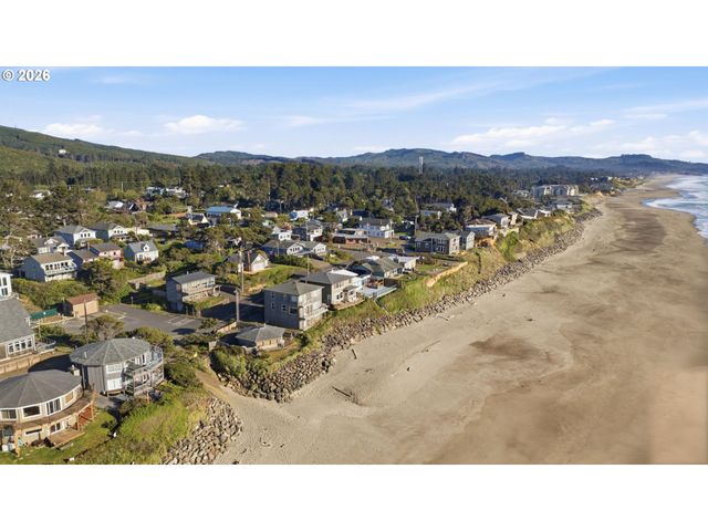 340 STEVENS St, Gleneden Beach, OR 97388