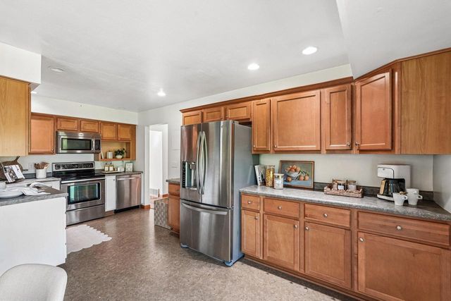 5544 Oakwood STREET, Greendale, WI 53129