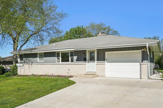5544 Oakwood STREET, Greendale, WI 53129